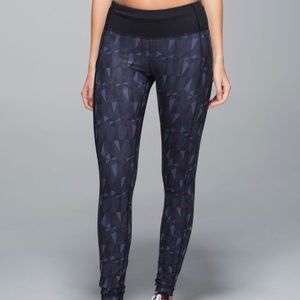 Lululemon Speed Tight II *Full-On Luxtreme-Size 4-Stained Glass Love Nightfall